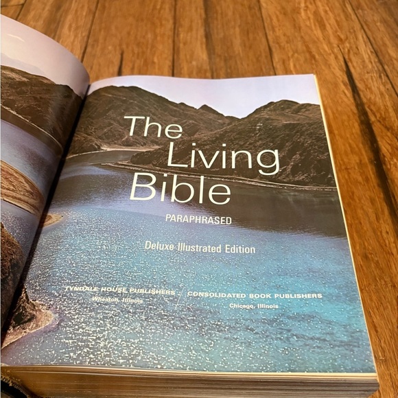 The Living Bible Tyndale 1973 Leather Paraphrased & Illustrated - Picture 10 of 16